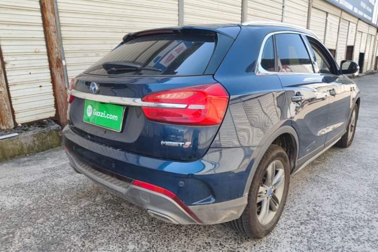 Used TRAUM MEET 3 2018 1.5T CVT Luxury Model Rear Right 45 Deg
