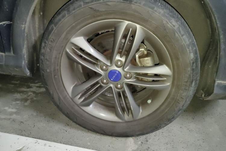 Used TRAUM MEET 3 2018 1.5T Manual Luxury Model Right Front Wheel Hub