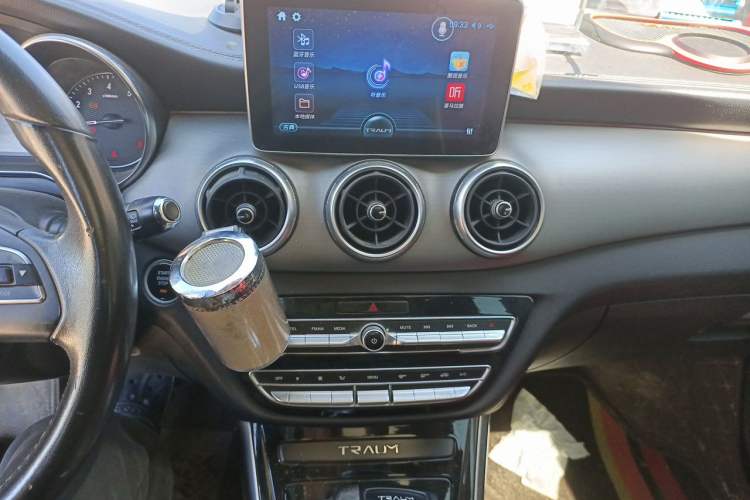 Used TRAUM MEET 3 2018 1.5T CVT Comfort Model Audio And AC Panel