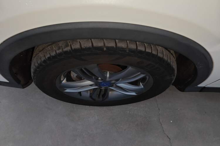Used TRAUM MEET 3 2018 1.5T CVT Luxury Model Left Front Wheel Hub