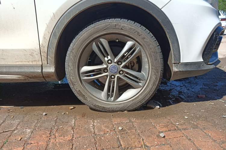 Used TRAUM MEET 3 2018 1.5T CVT Comfort Model Right Front Wheel Hub