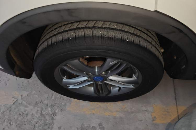 Used TRAUM MEET 3 2018 1.5T CVT Luxury Model Right Rear Wheel Hub