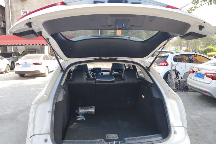 Used TRAUM MEET 3 2018 1.5T Manual Comfort Model Trunk
