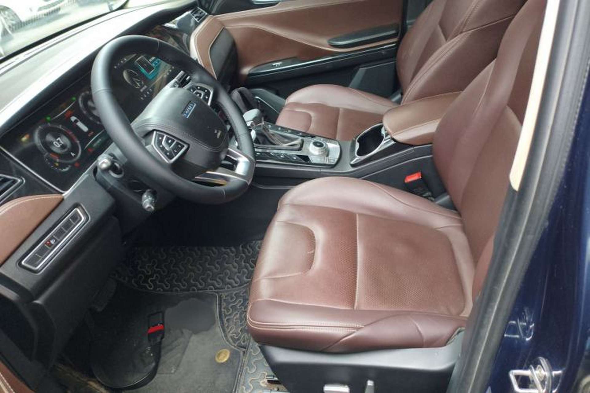 Used TRAUM S70 2018 1.5T Automatic Luxury Model 5 Seats Left Front Seat