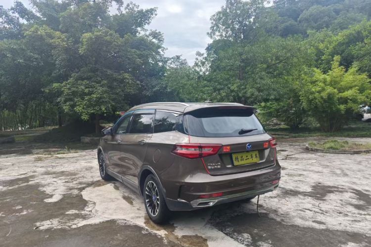 Used TRAUM S70 2018 1.5T Manual Comfort 7-Seater Exterior 3