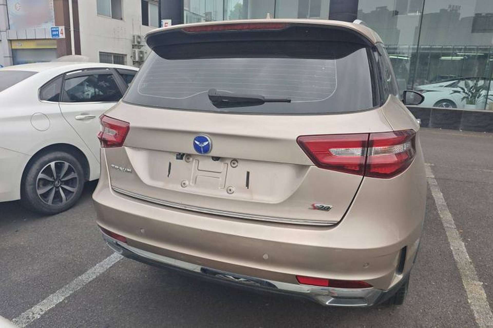 Used TRAUM S70 2018 1.5T Automatic Comfort Model 7 Seats Exterior 4