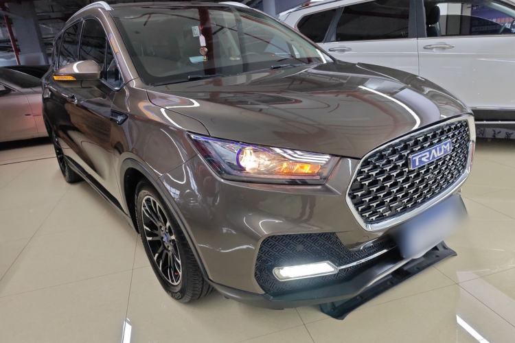 Used TRAUM S70 2018 1.5T Automatic Comfort Model 7 Seats Front Right 45 Deg
