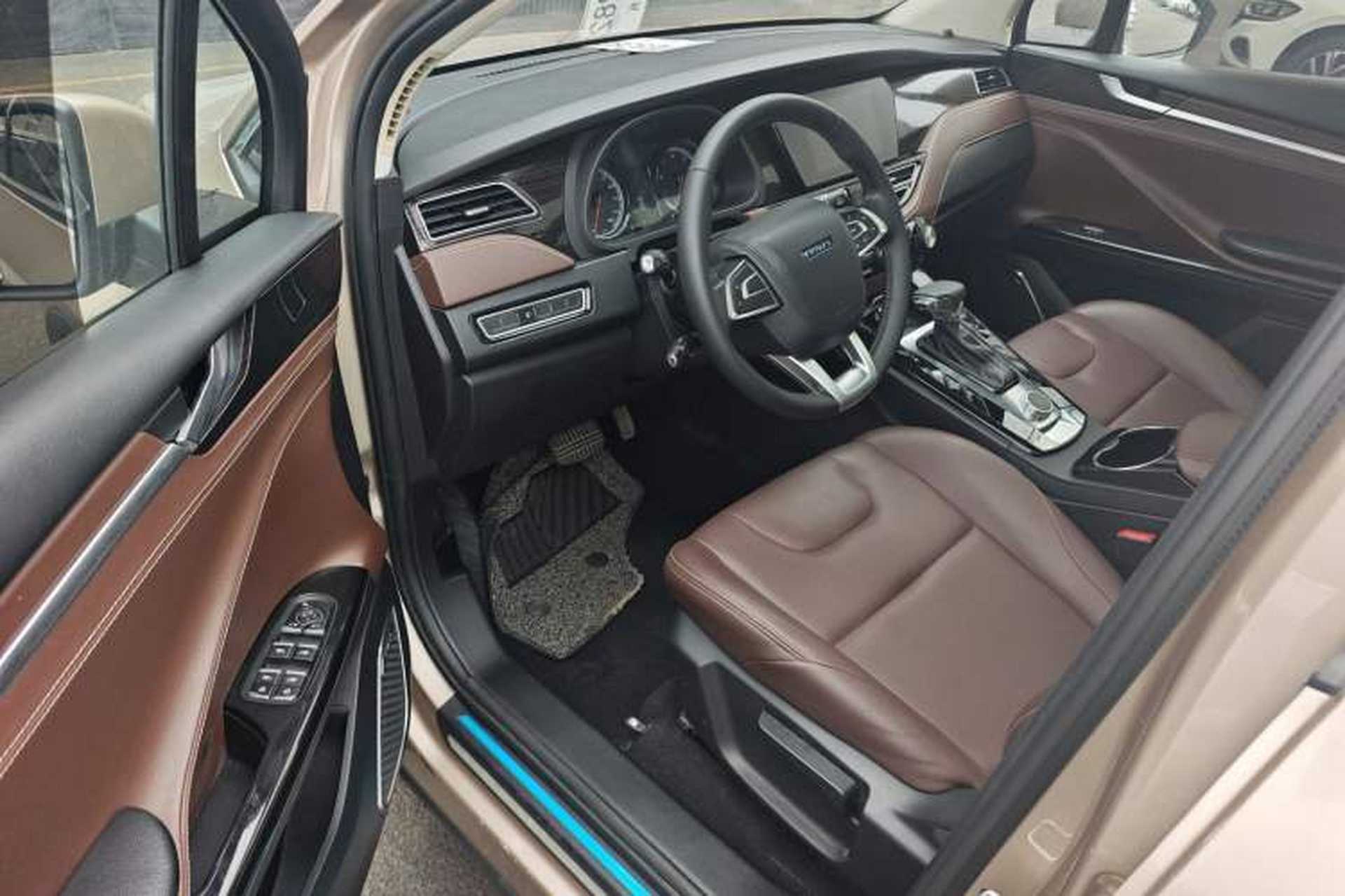 Used TRAUM S70 2018 1.5T Automatic Comfort Model 7 Seats Interior 2