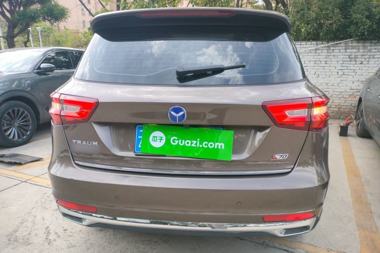 Used TRAUM S70 2018 1.5T Automatic Luxury 7-Seater Rear