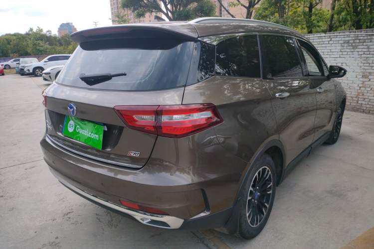 Used TRAUM S70 2018 1.5T Automatic Luxury 7-Seater Rear Right 45 Deg