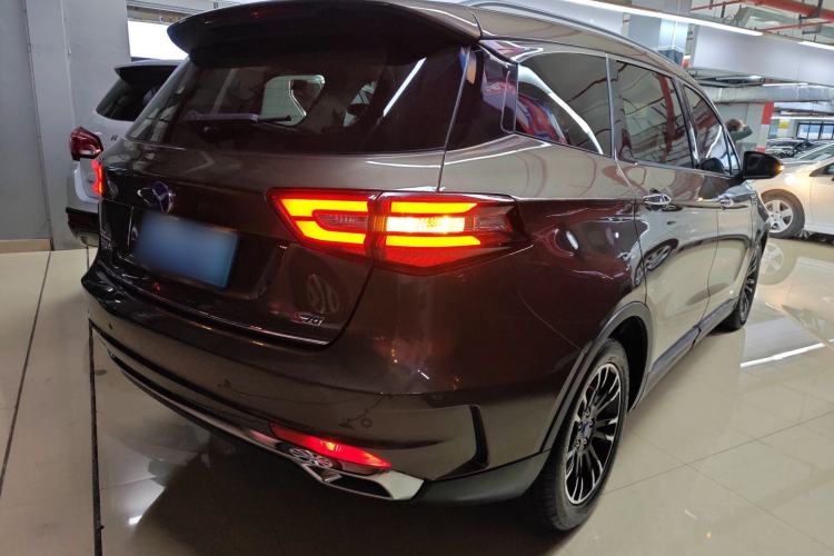 Used TRAUM S70 2018 1.5T Automatic Comfort Model 7 Seats Rear Right 45 Deg
