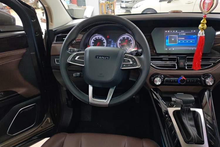 Used TRAUM S70 2018 1.5T Automatic Comfort Model 7 Seats Steering Wheel