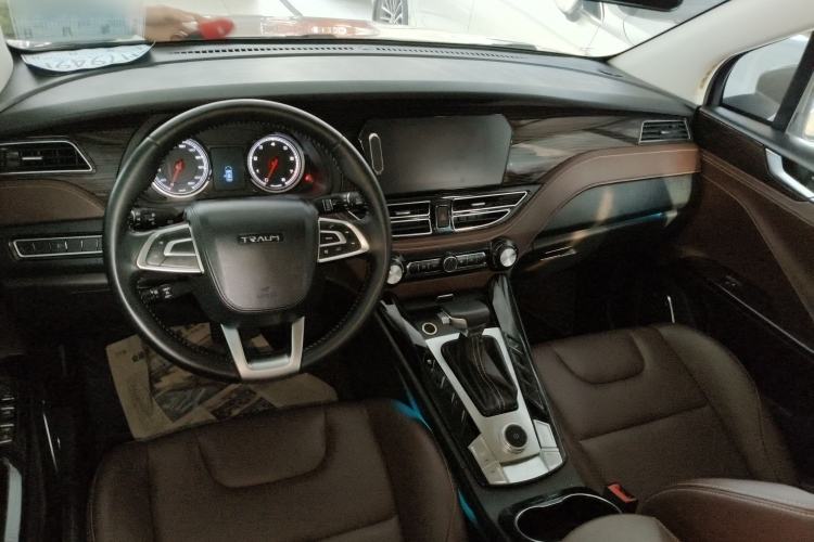 Used TRAUM S70 2018 1.5T Automatic Comfort Model 7 Seats Center Console