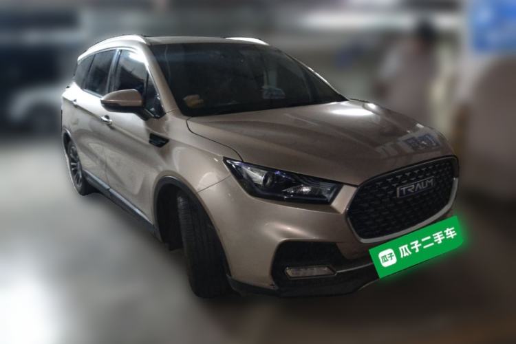 Used TRAUM S70 2018 1.5T Automatic Luxury 7-Seater Front Right 45 Deg