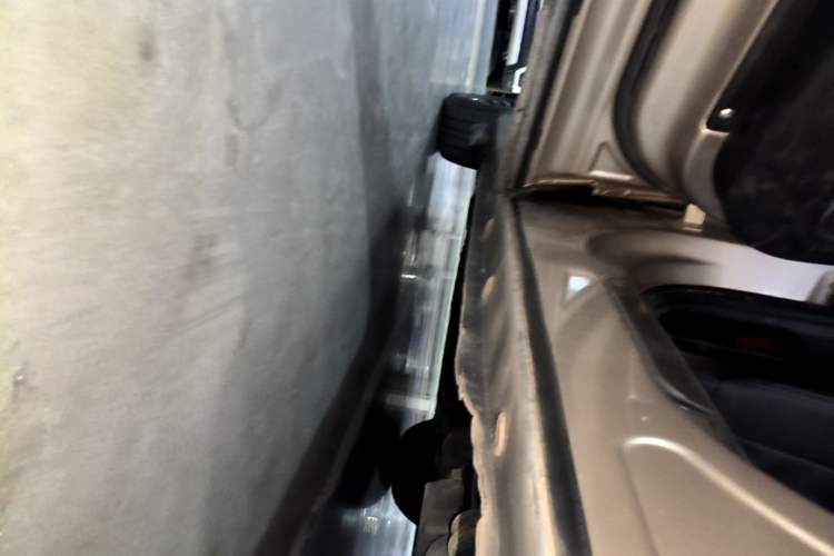Used TRAUM S70 2018 1.5T Automatic Standard Edition 5 Seats Left Side Sill