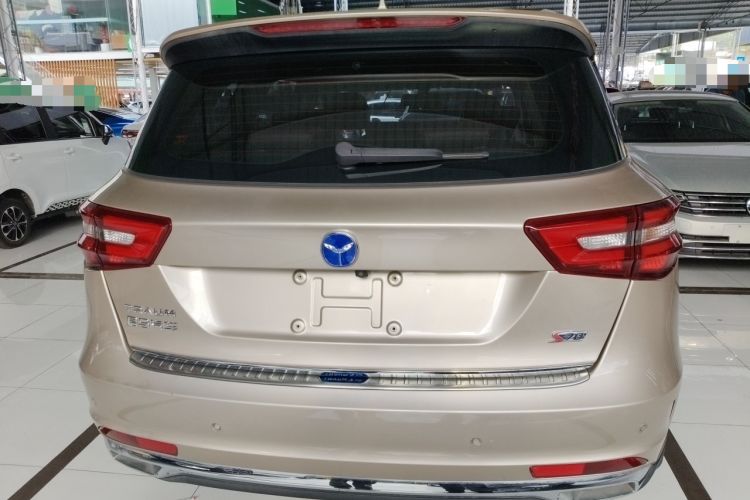 Used TRAUM S70 2018 1.5T Automatic Comfort Model 7 Seats Rear