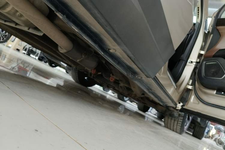 Used TRAUM S70 2018 1.5T Automatic Comfort Model 7 Seats Right Side Sill
