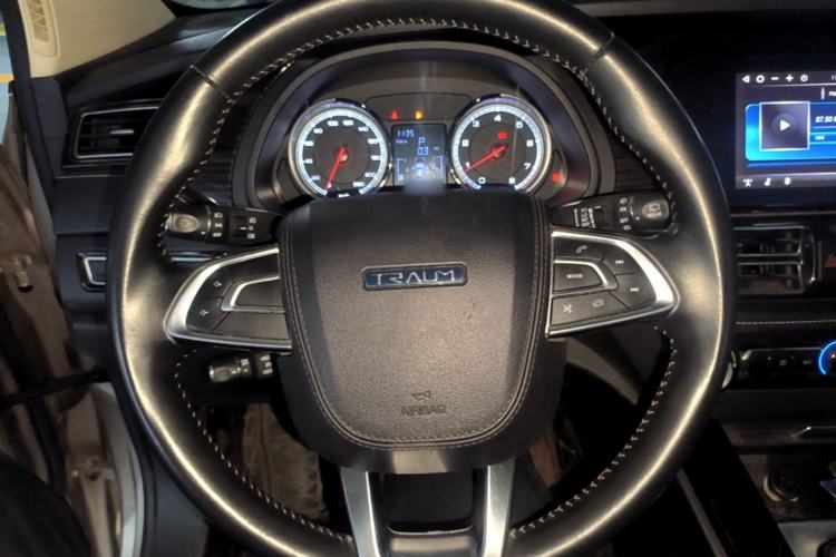 Used TRAUM S70 2018 1.5T Automatic Standard Edition 5 Seats Steering Wheel