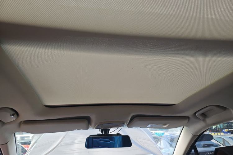 Used TRAUM S70 2018 1.5T Automatic Standard Model 7 Seats Headliner