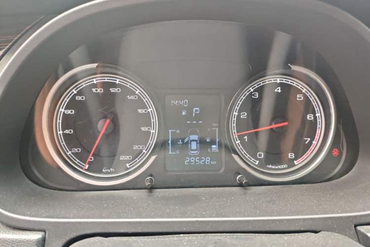 Used TRAUM S70 2018 1.5T Automatic Standard Model 7 Seats Instrument Cluster
