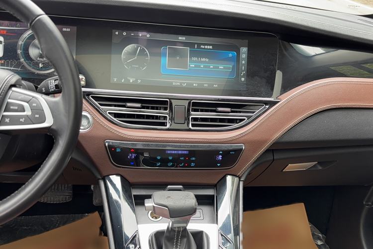 Used TRAUM S70 2018 1.5T Automatic Luxury 7-Seater Audio And AC Panel