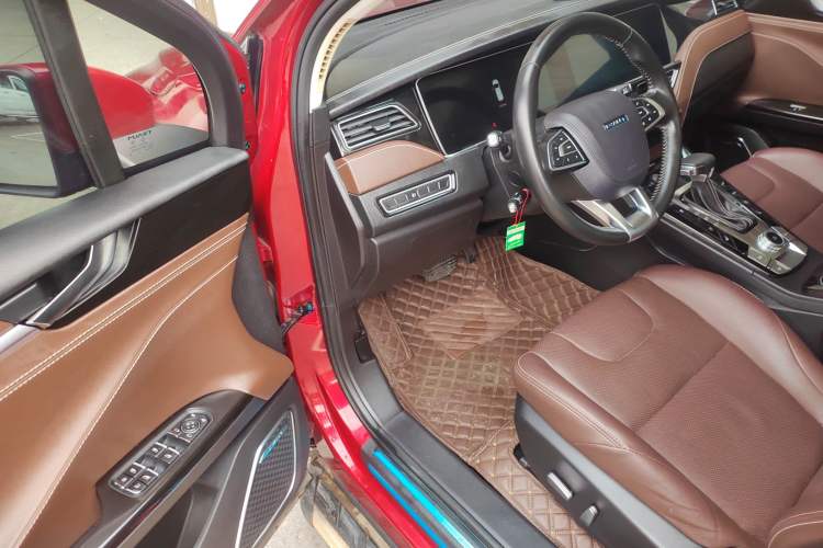 Used TRAUM S70 2018 1.5T Automatic Luxury 7-Seater Driver Seat