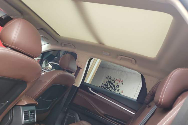 Used TRAUM S70 2018 1.5T Automatic Luxury 7-Seater Headliner