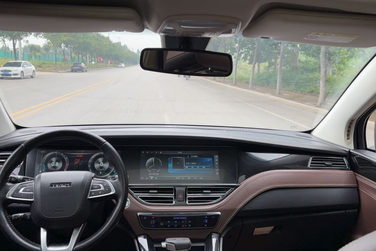 Used TRAUM S70 2018 1.5T Automatic Luxury 7-Seater Interior 3