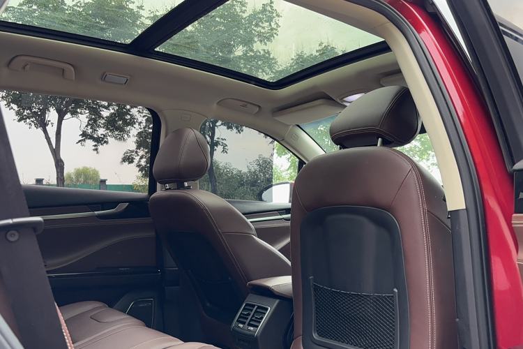 Used TRAUM S70 2018 1.5T Automatic Luxury 7-Seater Interior 4