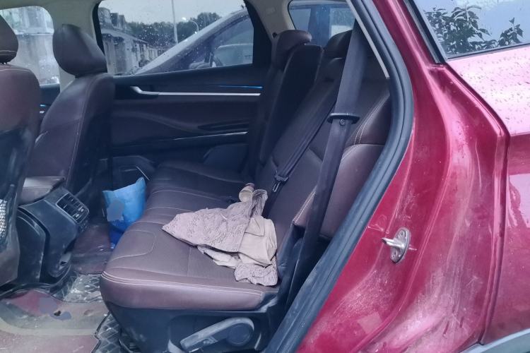 Used TRAUM S70 2018 1.5T Automatic Luxury 7-Seater Left Rear Seat