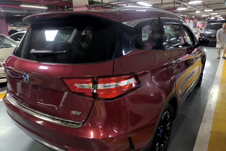 Used TRAUM S70 2018 1.5T Automatic Standard Edition 5 Seats Rear Right 45 Deg