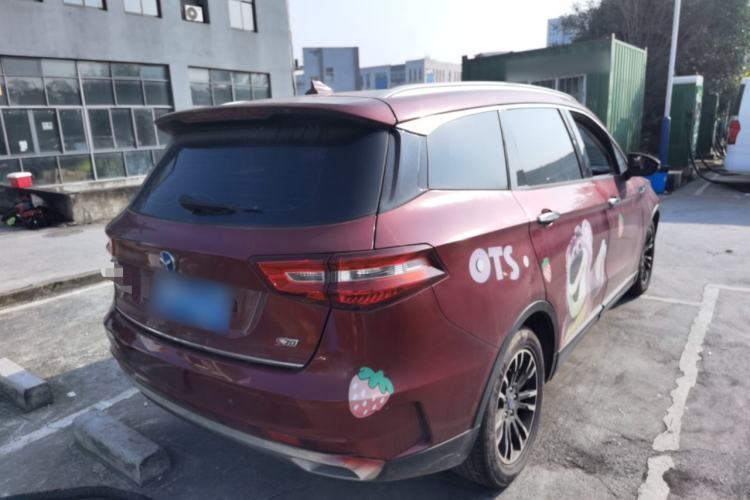 Used TRAUM S70 2018 1.5T Automatic Luxury Sporty 7-Seater Rear Right 45 Deg