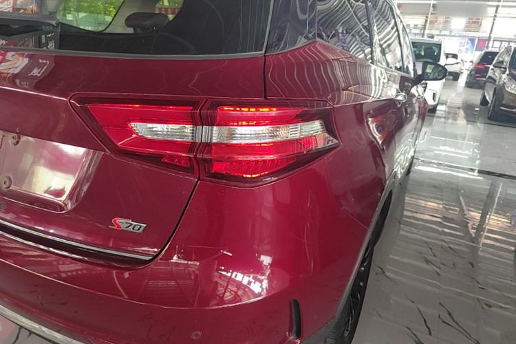 Used TRAUM S70 2018 1.5T Automatic Luxury 7-Seater Right Rear Taillight