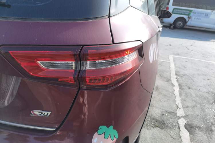 Used TRAUM S70 2018 1.5T Automatic Luxury Sporty 7-Seater Right Rear Taillight