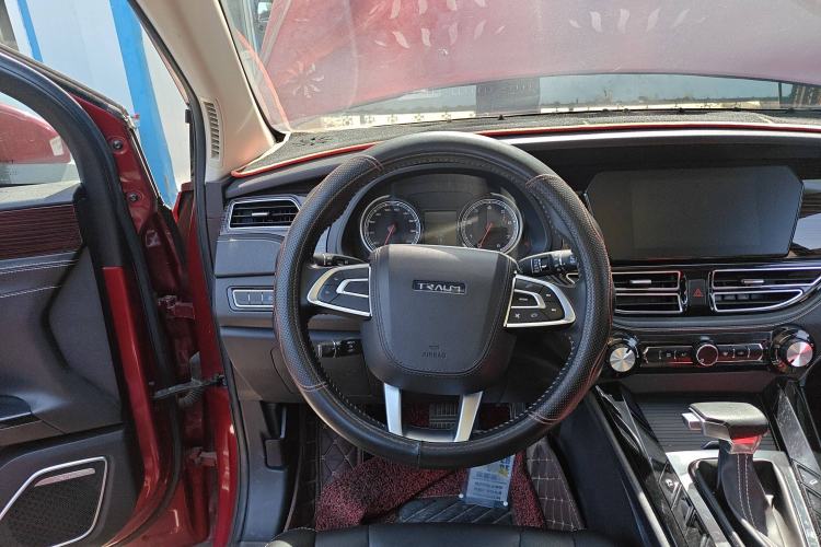 Used TRAUM S70 2018 1.5T Automatic Standard Model 7 Seats Steering Wheel