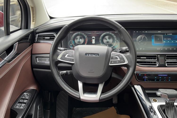 Used TRAUM S70 2018 1.5T Automatic Luxury 7-Seater Steering Wheel