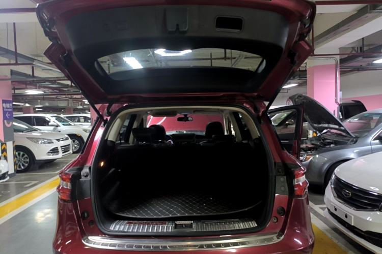 Used TRAUM S70 2018 1.5T Automatic Standard Edition 5 Seats Trunk