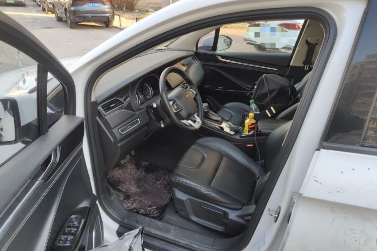Used TRAUM S70 2018 1.5T Automatic Standard Model 7 Seats Driver Seat