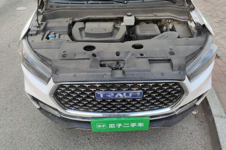 Used TRAUM S70 2018 1.5T Automatic Standard Model 7 Seats Engine Bay