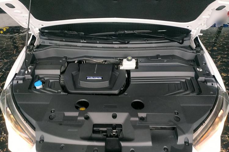 Used TRAUM S70 2018 1.5T Automatic Luxury Sporty 7-Seater Engine Bay
