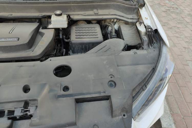 Used TRAUM S70 2018 1.5T Automatic Standard Model 7 Seats Engine Bay Left