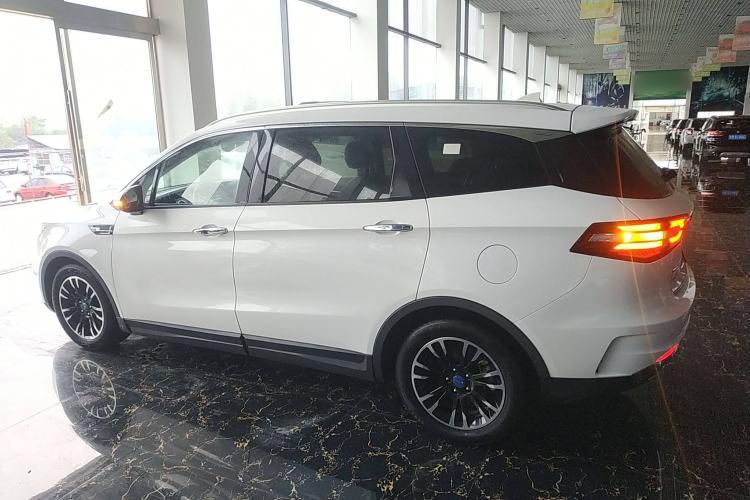 Used TRAUM S70 2018 1.5T Automatic Luxury Sporty 7-Seater Exterior 3