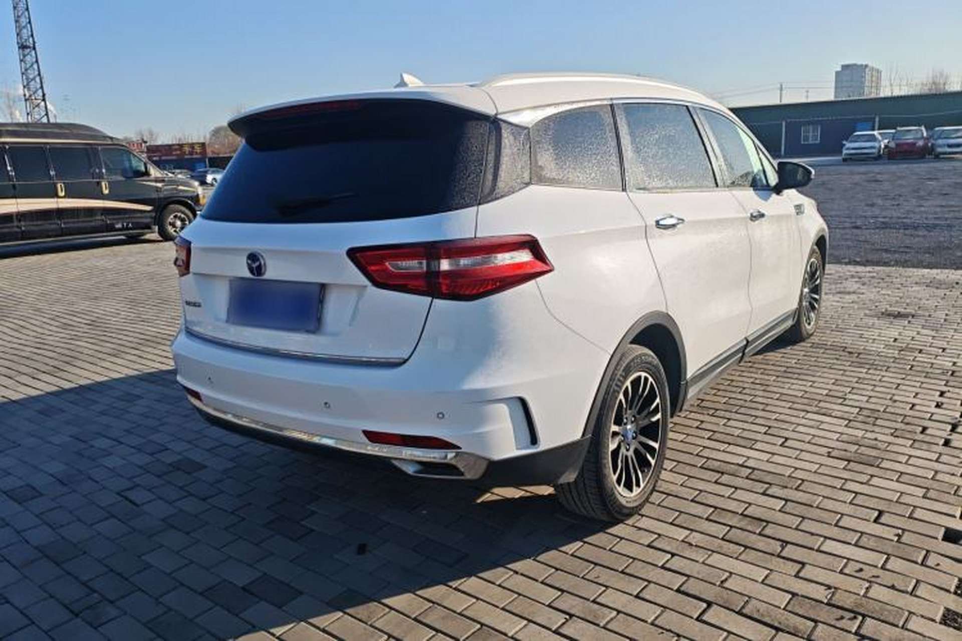 Used TRAUM S70 2018 1.5T Automatic Luxury Model 5 Seats Exterior 5