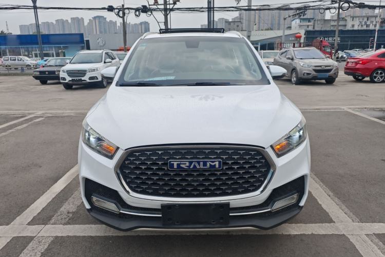 Used TRAUM S70 2018 1.5T Automatic Luxury 7-Seater Front