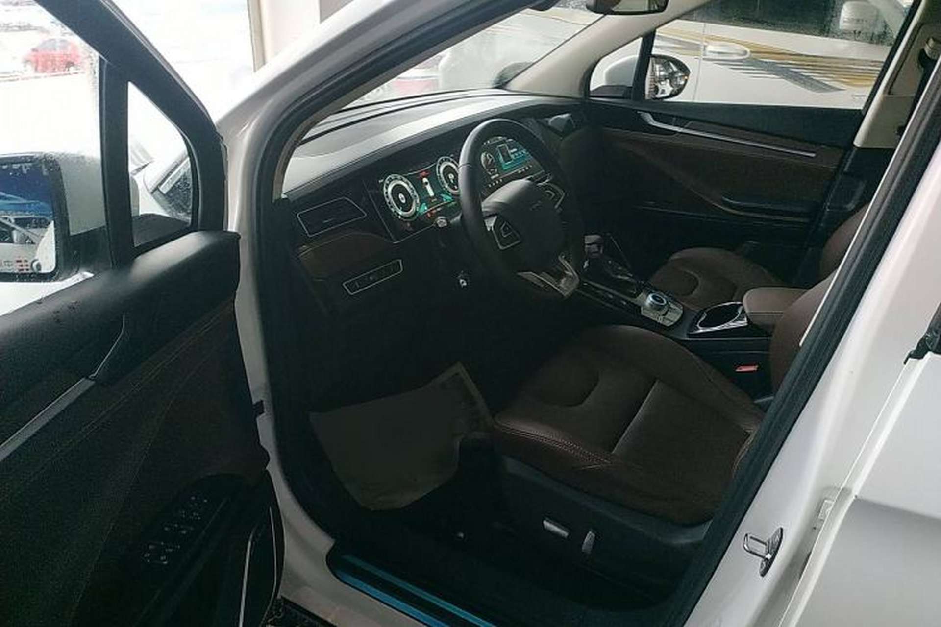 Used TRAUM S70 2018 1.5T Automatic Luxury Sporty 7-Seater Interior 3
