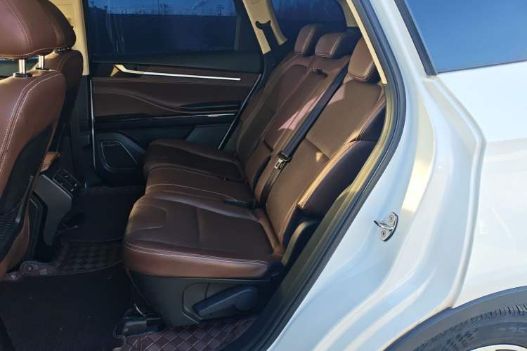 Used TRAUM S70 2018 1.5T Automatic Luxury Model 5 Seats Interior 4