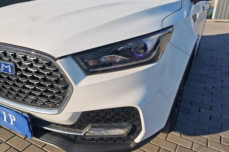 Used TRAUM S70 2018 1.5T Automatic Luxury Model 5 Seats Left Front Headlight