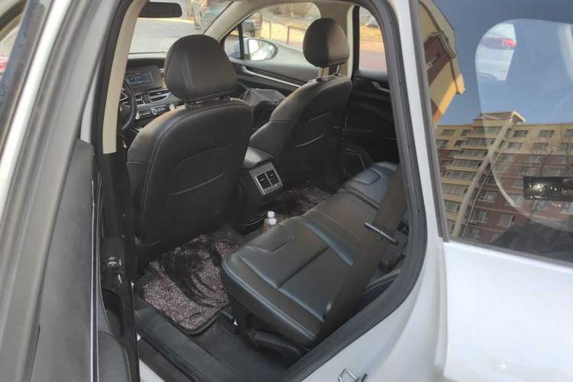 Used TRAUM S70 2018 1.5T Automatic Standard Model 7 Seats Left Rear Seat