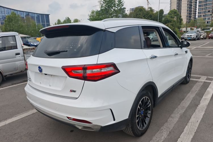 Used TRAUM S70 2018 1.5T Automatic Luxury 7-Seater Rear Right 45 Deg