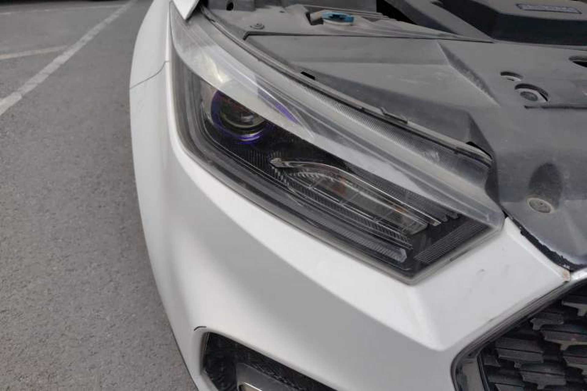 Used TRAUM S70 2018 1.5T Automatic Luxury 7-Seater Right Front Headlight
